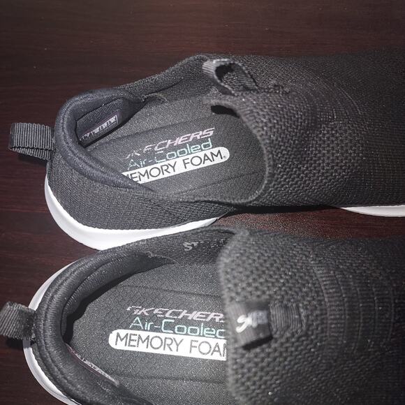 Skechers Womens Knit Sneakers 10M Slip Ons Ultra Flex First Comfort Black White - Picture 7 of 13